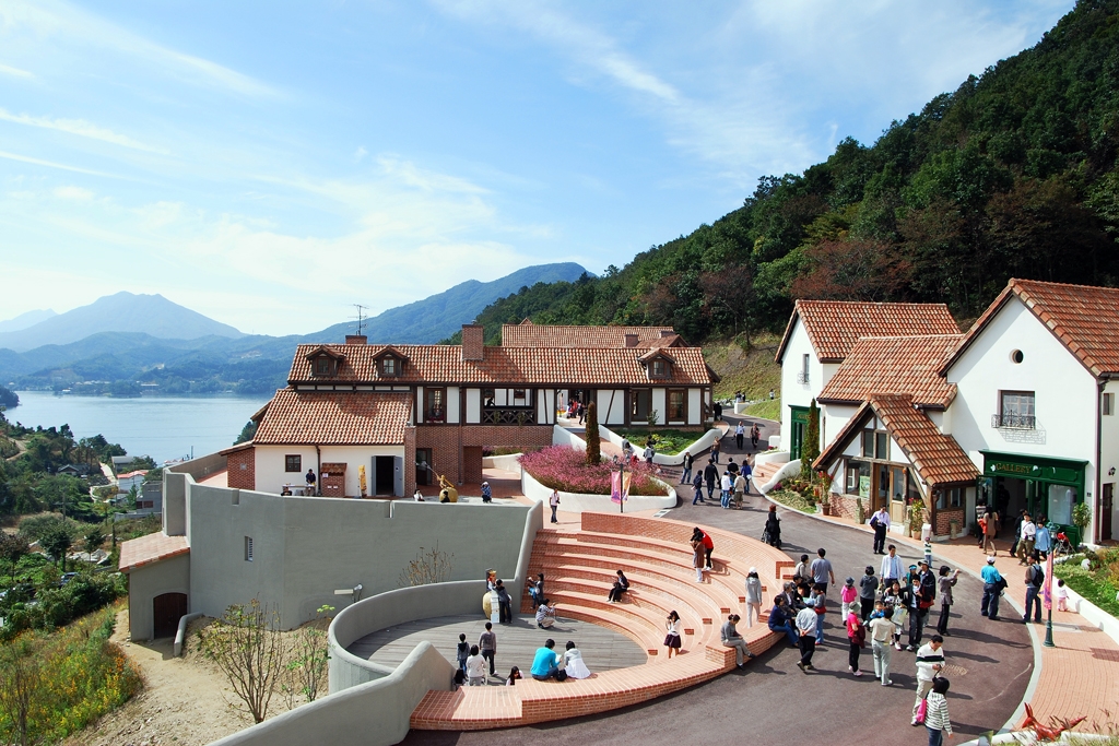 花季相約浪漫之地首爾小法蘭西南怡島經典韓劇取景地包車拼車一日遊