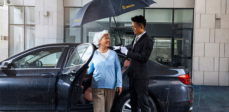 公务轿车,大众帕萨特,丰田凯美瑞同级车型,专车司机服务,优质保障