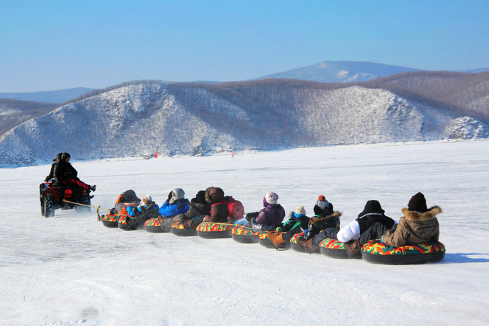 村 雾凇岛7日游(亚布力5s雪场滑雪2小时,吉林不限时滑雪和雪圈畅玩)